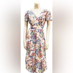 Vtg Boden Bloomin Daisies Cream Viscose A-line Cottage Dress w Flutter Sleeves